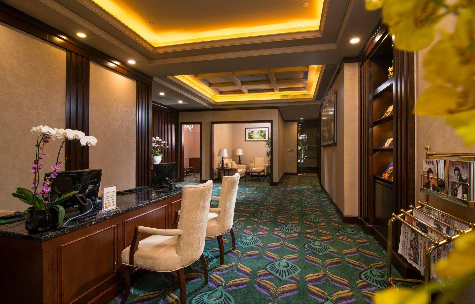 Malachite Hotel Dongguan Dongguan  Bagian luar foto