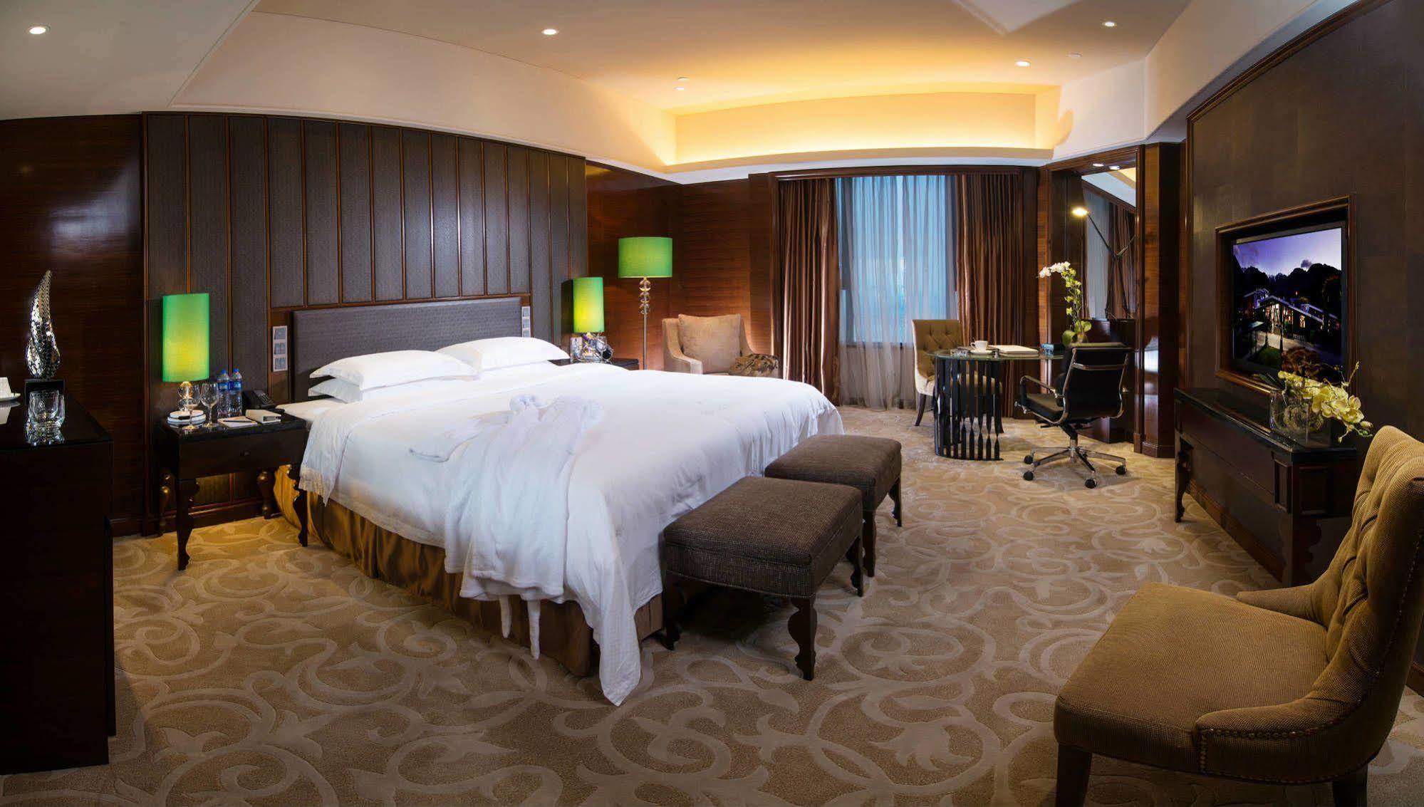 Malachite Hotel Dongguan Dongguan  Bagian luar foto