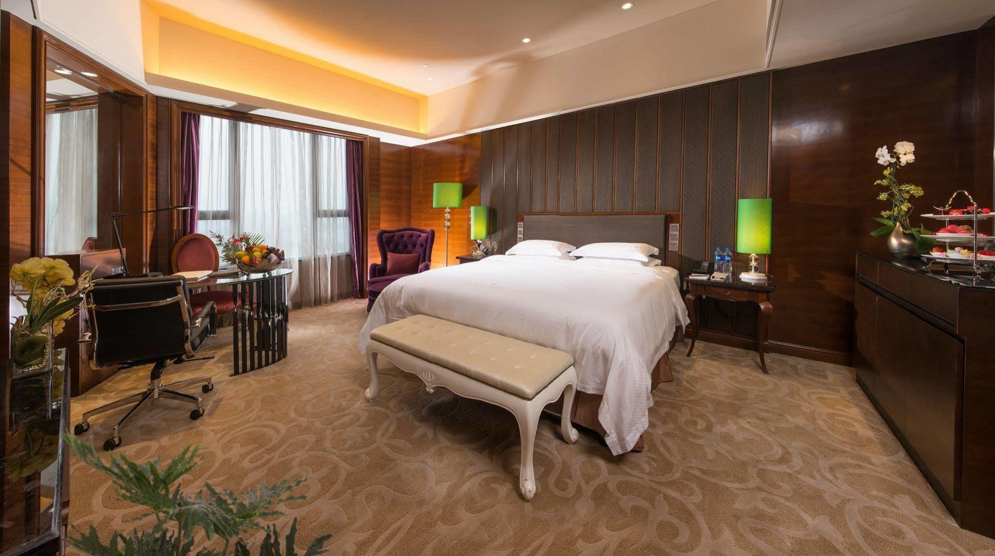 Malachite Hotel Dongguan Dongguan  Bagian luar foto